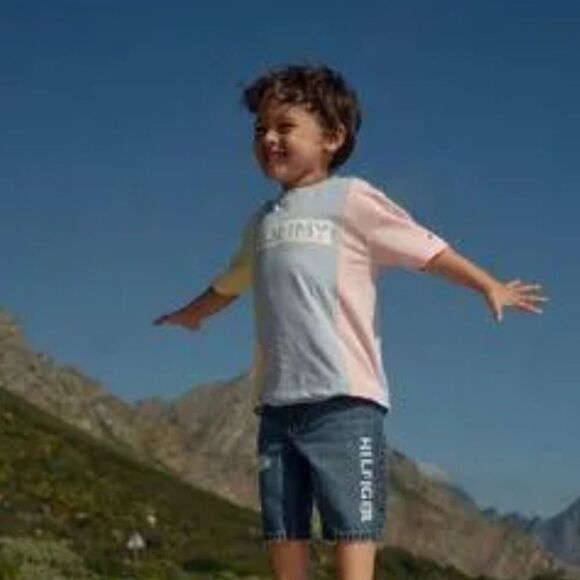 TOMMY HILFIGER Big Boys Stencil Blocked Short Sleeves T-shirt Multicolor Size M - Picture 3 of 15